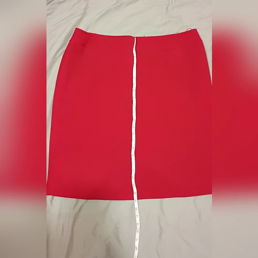 Tahari Red Polyester blend vibrant Red pencil skirt plus size 16